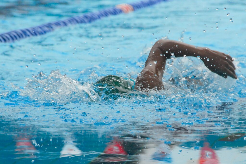 Herzgesundheit durch Sport wie Schwimmen